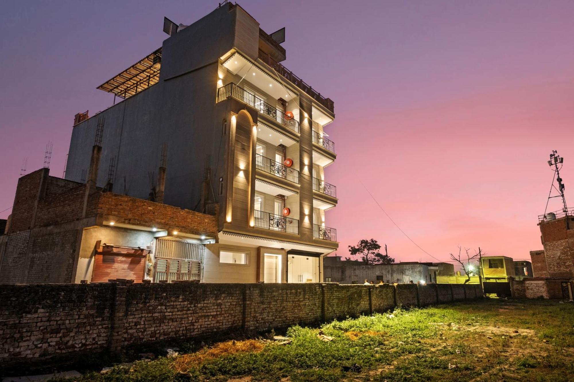 Hotel Hari Om Residency 800 Meters From Ram Mandir Ayodhya Exteriér fotografie