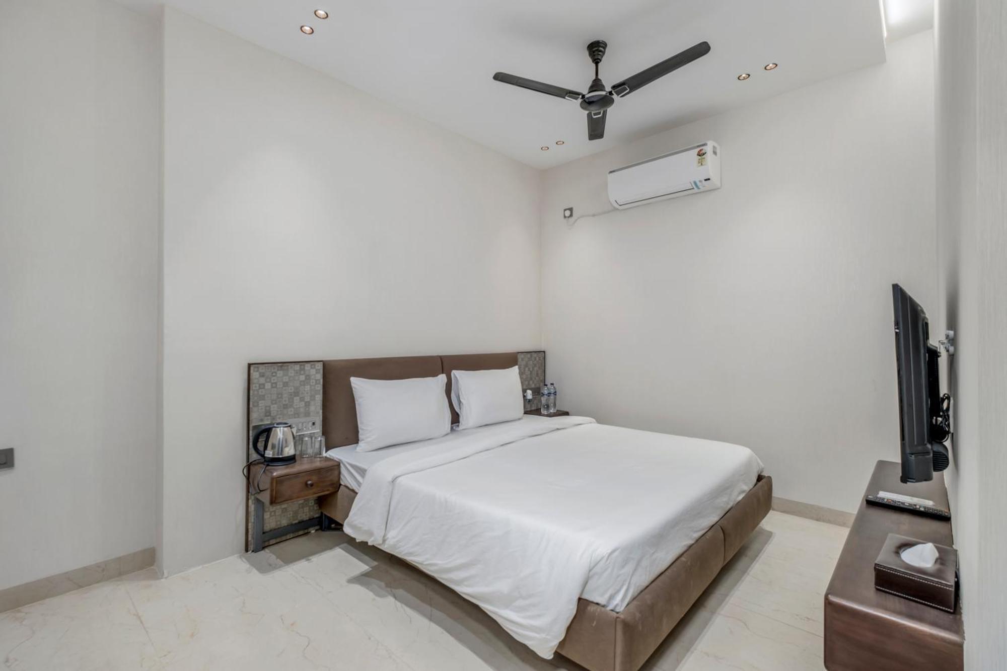 Hotel Hari Om Residency 800 Meters From Ram Mandir Ayodhya Exteriér fotografie