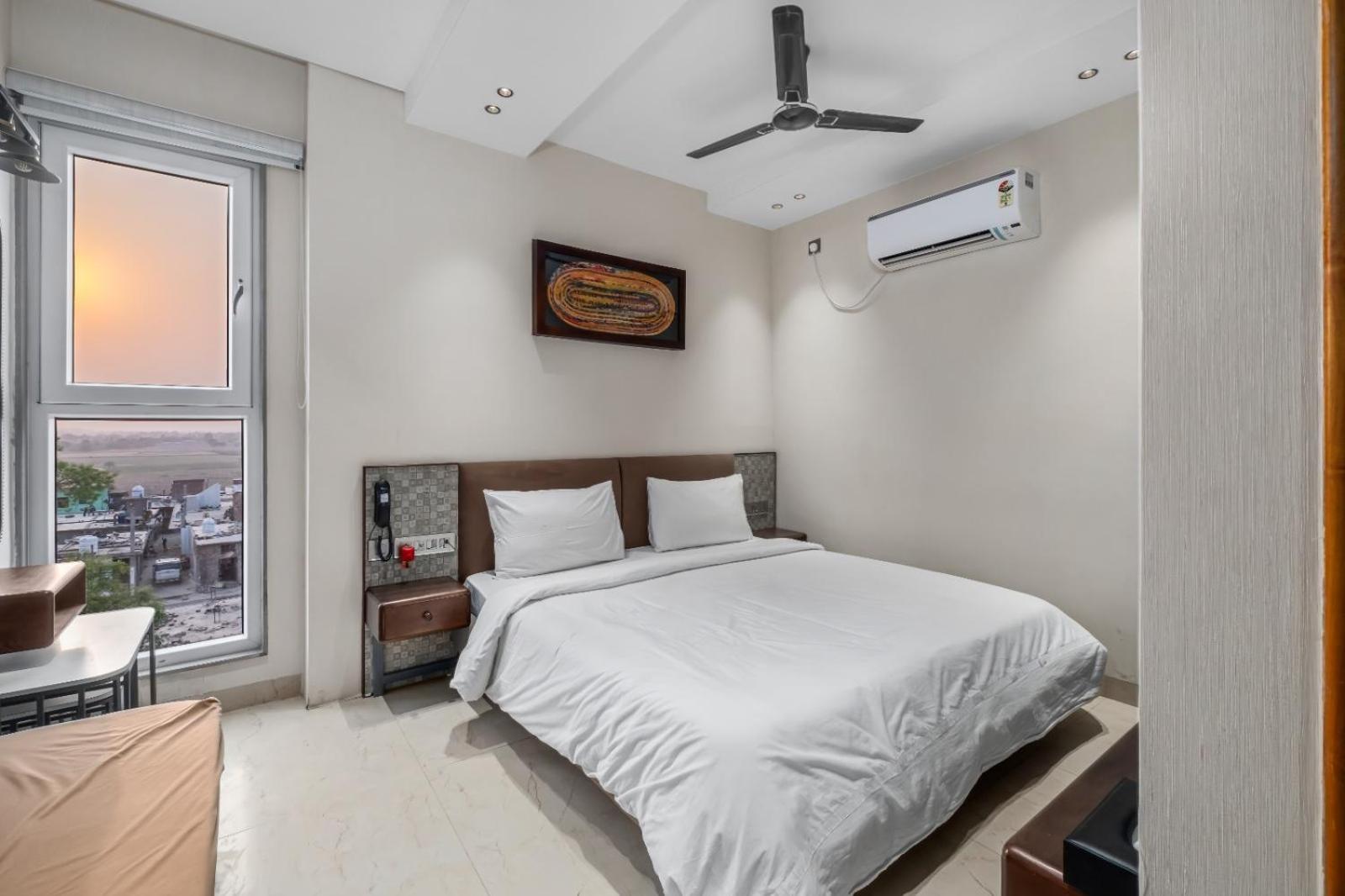 Hotel Hari Om Residency 800 Meters From Ram Mandir Ayodhya Exteriér fotografie